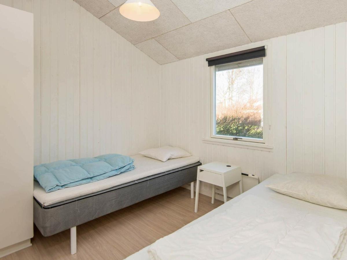 8 Person Holiday Home In B Rkop Egeskov  Kültér fotó