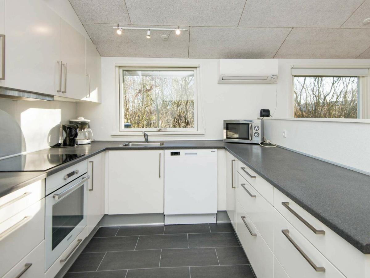 8 Person Holiday Home In B Rkop Egeskov  Kültér fotó
